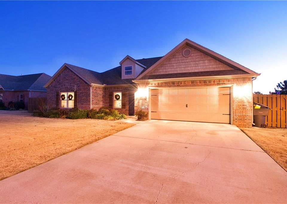 1st image of 2715 Vanike Dr