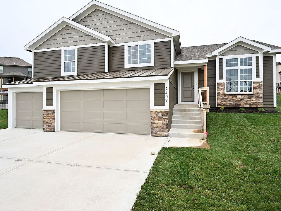 1st image of 2407 Windmill Cir