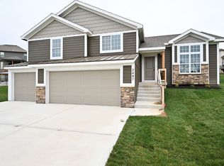 2407 Windmill Cir, Platte City, MO 64079