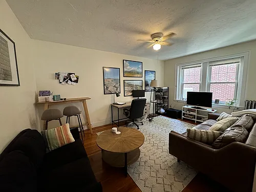 588 Washington St #4 Photo 1