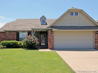 20400 E 43rd Pl, Broken Arrow, OK 74014