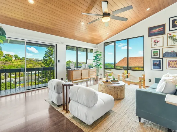 99-709 Hoio St, Aiea, HI 96701