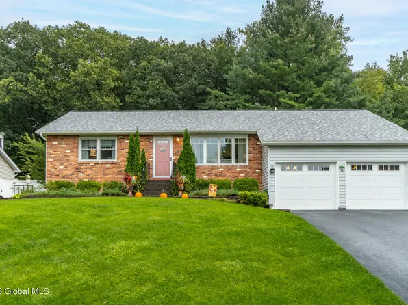 19 Concord Drive, Schenectady, NY 12309