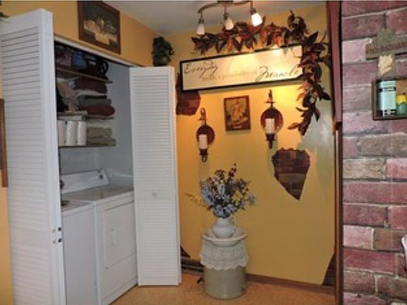 5th image of 10199 Bear Claw Dr