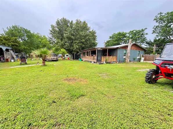 400 S Elliott St, Thorndale, TX 76577