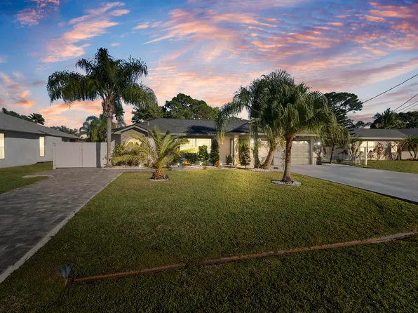 2471 SE Leithgow Street, Port St Lucie, FL 34952