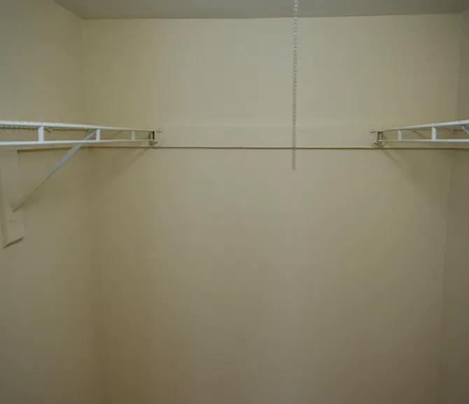Ashley Apartments — Photo 59