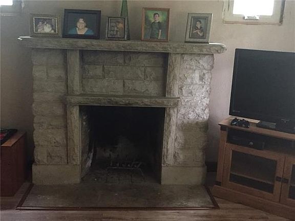 3rd image of 140 S Crescent Ave