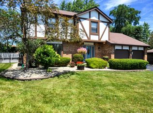 15 W Donovan Ct, Crete, IL 60417