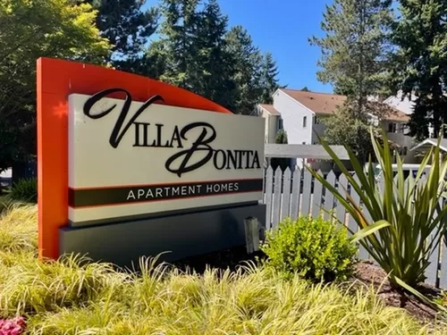 property sign - Villa Bonita
