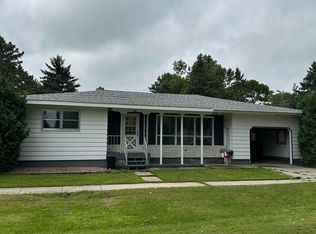 104 6th St W, Clear Lake, SD 57226