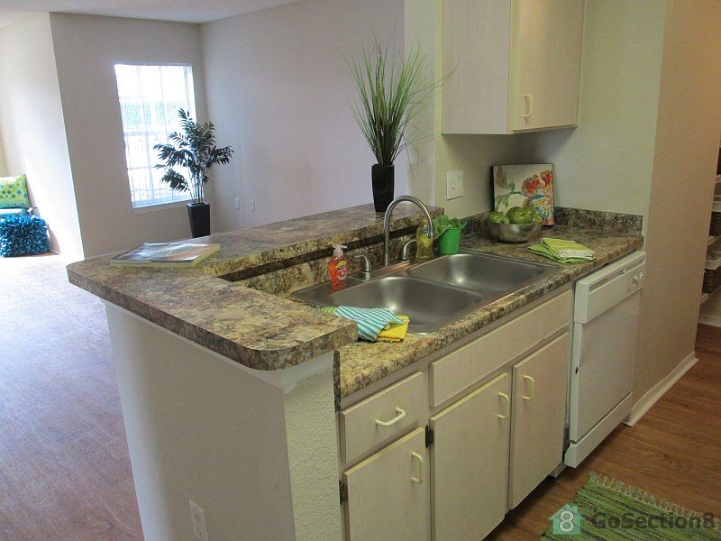 1st image of 430 8th Mnr APT 206