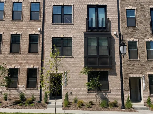 42639 Darala Dr, Ashburn, VA 20147