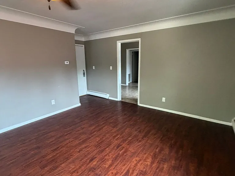 349 15th Ave NE #2 — Photo 6