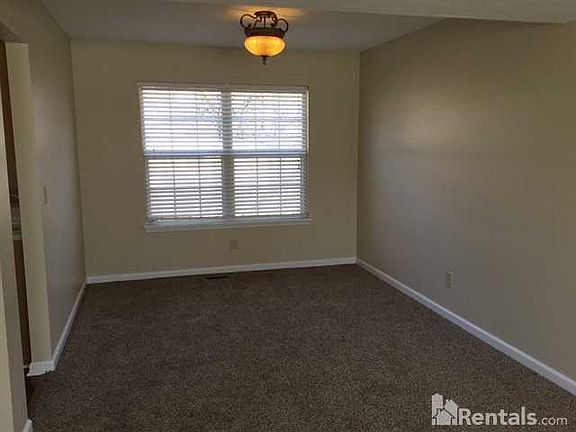 4th image of 5706 Vicksburg Dr