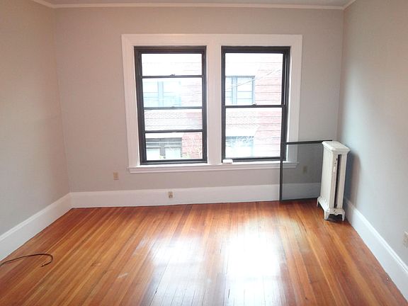 4th image of 9 Sewall Ave #25