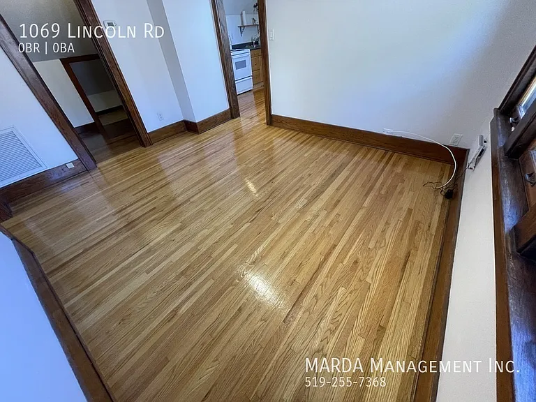 1069 Lincoln Rd — Photo 6