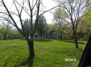 16 Yellow Brick Rd, Troy, MO 63379