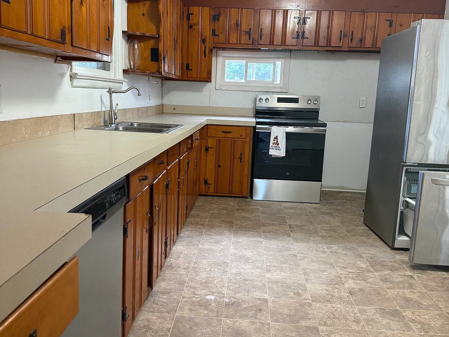 3 bed, 1600 sqft, $1,850 — Photo 2