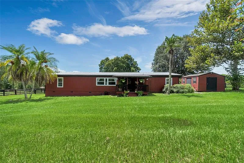 4 bed, 2.0 bath, 1848 sqft, $3,200 — Photo 3