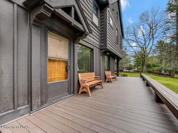 286 White Birch Ln, Mountain Top, PA 18707