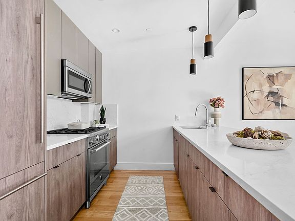 4th image of 1105 Cortelyou Rd #301