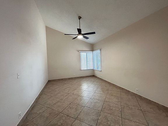 3rd image of 4014 W Christy Dr
