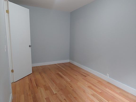 5th image of 214 E 168th St APT 6