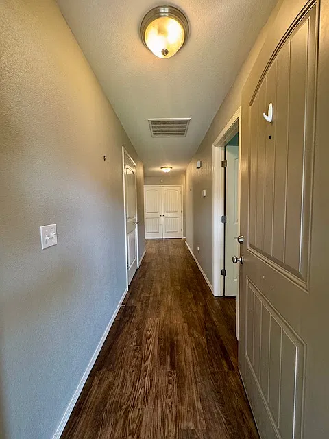 3000 SW Amberwood Ave - 2 — Photo 3
