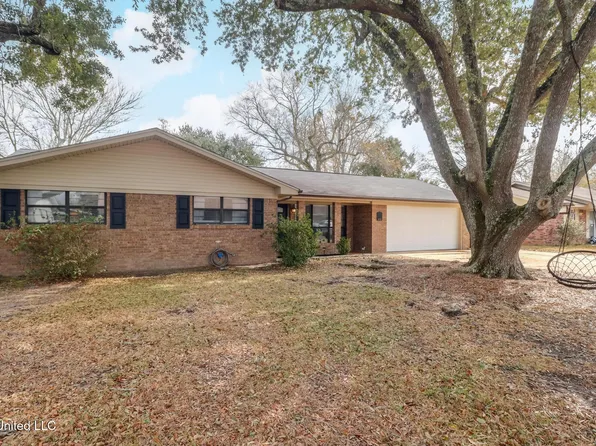 830 Bluewood Dr, Biloxi, MS 39532