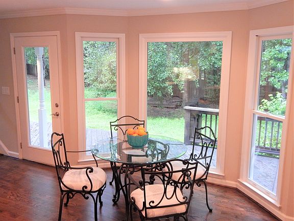 4th image of 4192 Riverhill Ct NE
