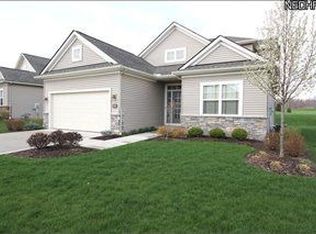 233 Prestwick Dr, Broadview Heights, OH 44147