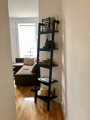 Rented by LJ Sloane Management | media 30