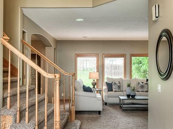 4th image of 2713 N 173rd Avenue Cir