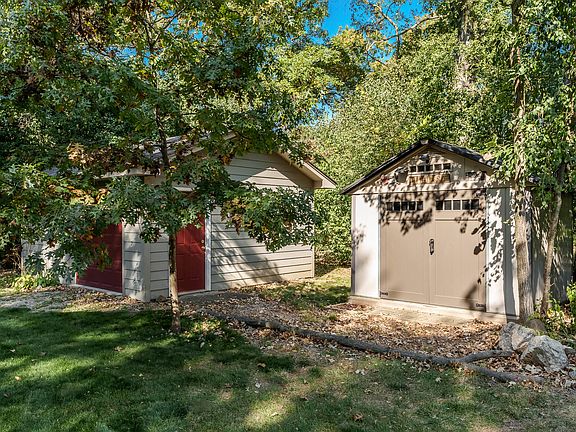 5th image of 14732 Emery Ln