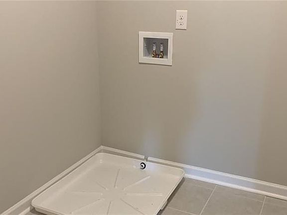 5th image of 2420 Haliard Way