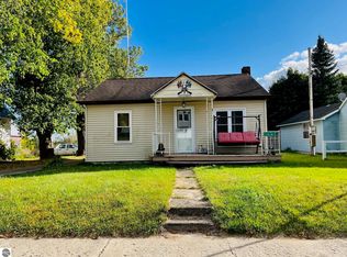 514 E Main St, Marion, MI 49665