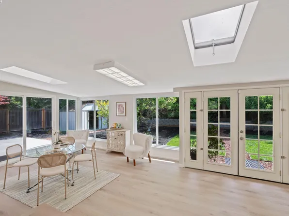 2371 Mallard Dr, Walnut Creek, CA 94597