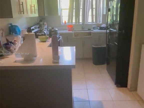5th image of 2429 Lena Ln