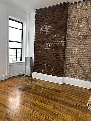 3rd image of 518 Bainbridge St APT 2A