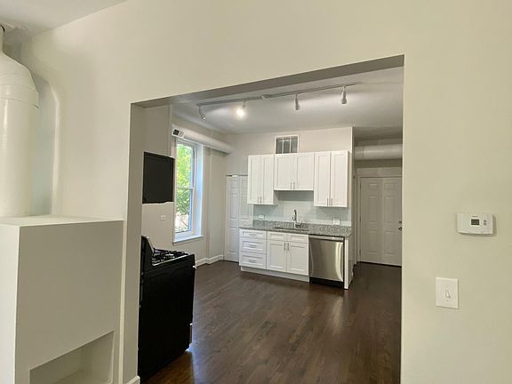 3rd image of 2156 W Potomac Ave #2S
