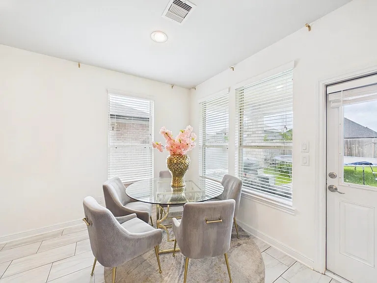 24711 Miltonwood St — Photo 14
