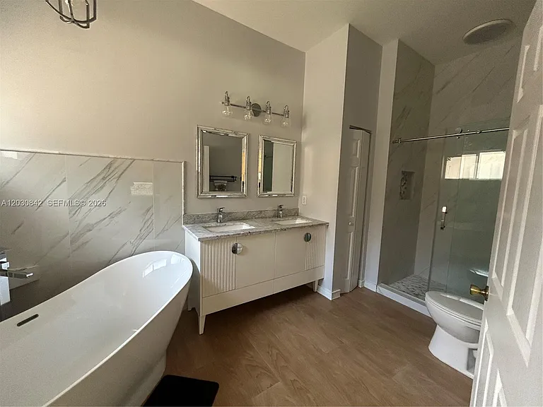3073 SW 140th Ave — Photo 11