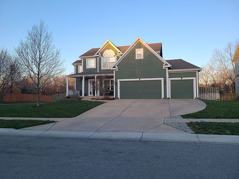 850 N Maple St, Gardner, KS 66030 | Zillow