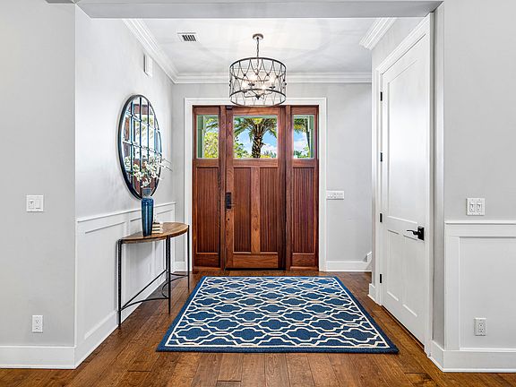 3rd image of 210 N Swinton Avenue