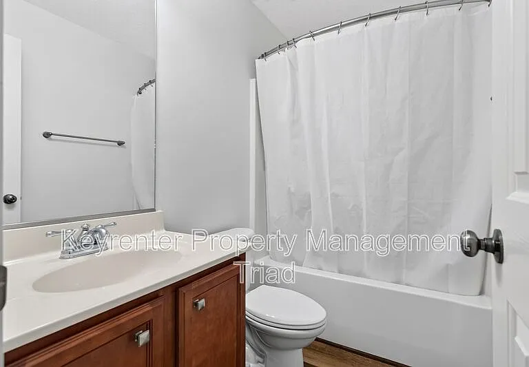 9415 Glen Cross Dr — Photo 6