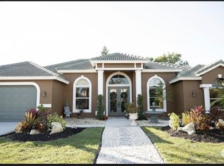 11279 Longshore Way W, Naples, FL 34119