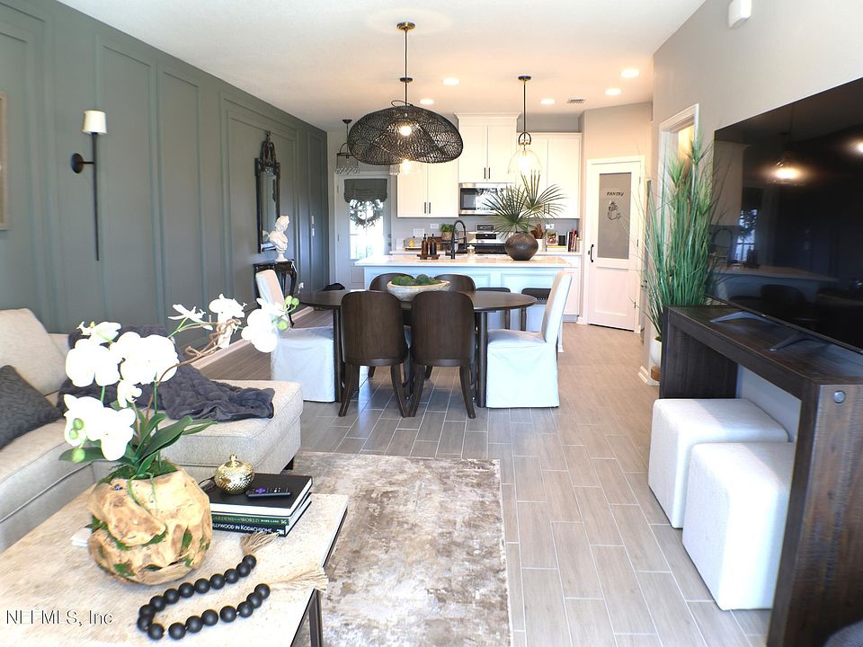 1st image of 290 BRANDON LAKES Drive