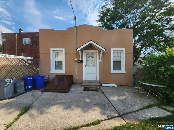 114 Elizabeth St, Garfield, NJ 07026