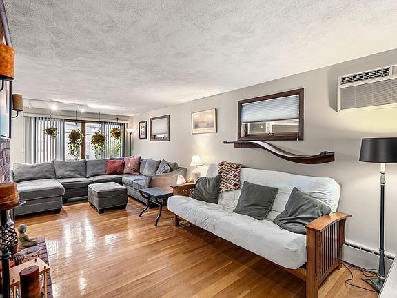 4th image of 2 Bellevue Ave